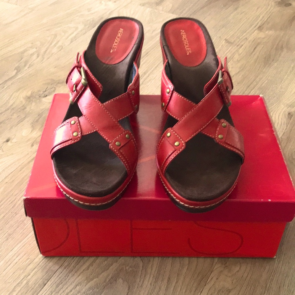AEROSOLES leather wedge sandals.